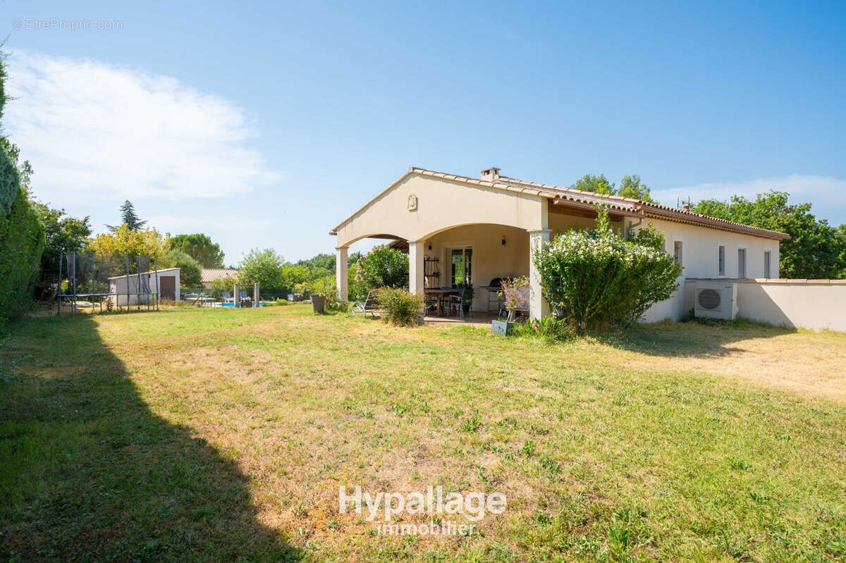 Vend maison type 6 jardin piscine calme lumineux 13790 Peynier - photo 6