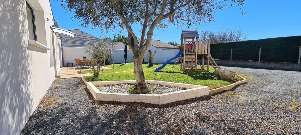 Maison à LE GUE-D'ALLERE