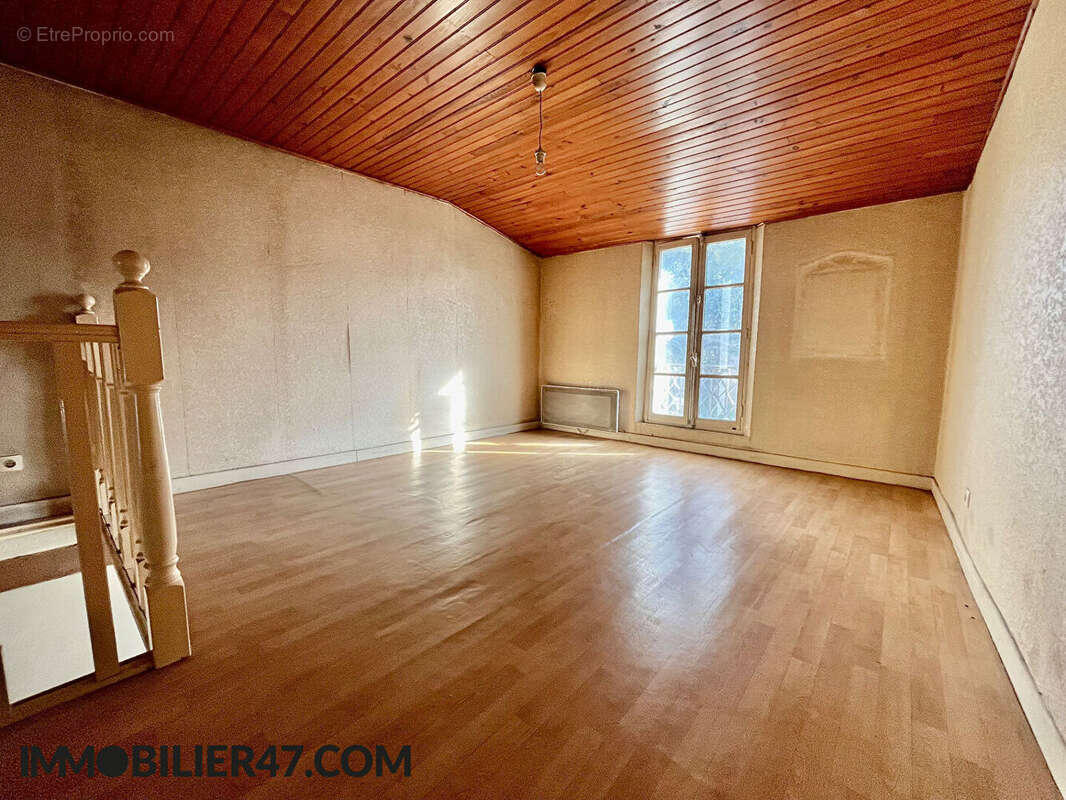 Maison à CASTELMORON-SUR-LOT
