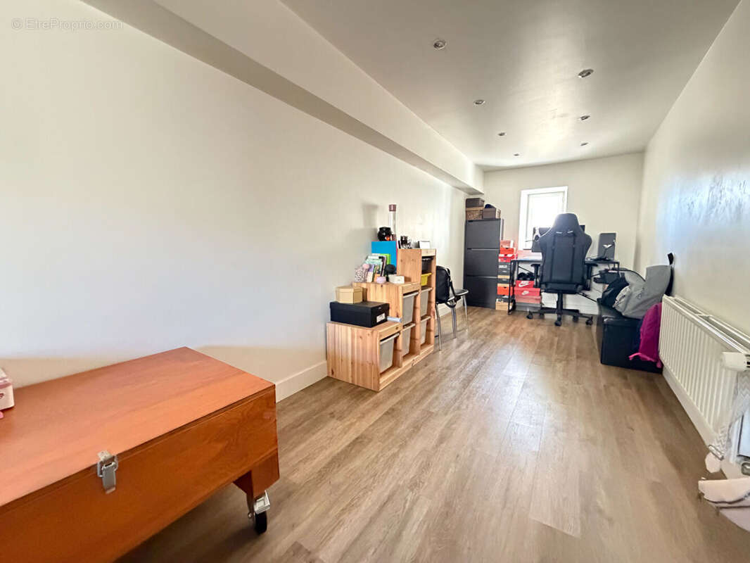 Appartement à LA VILLE-DU-BOIS