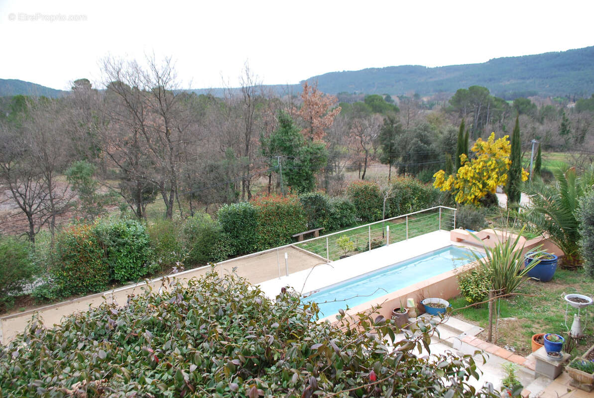 Maison à VILLECROZE