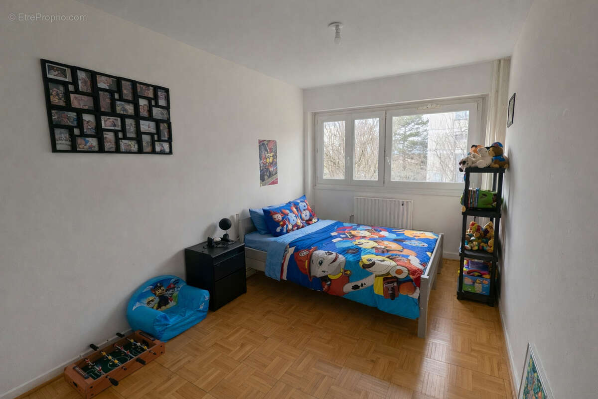 Appartement à DECINES-CHARPIEU