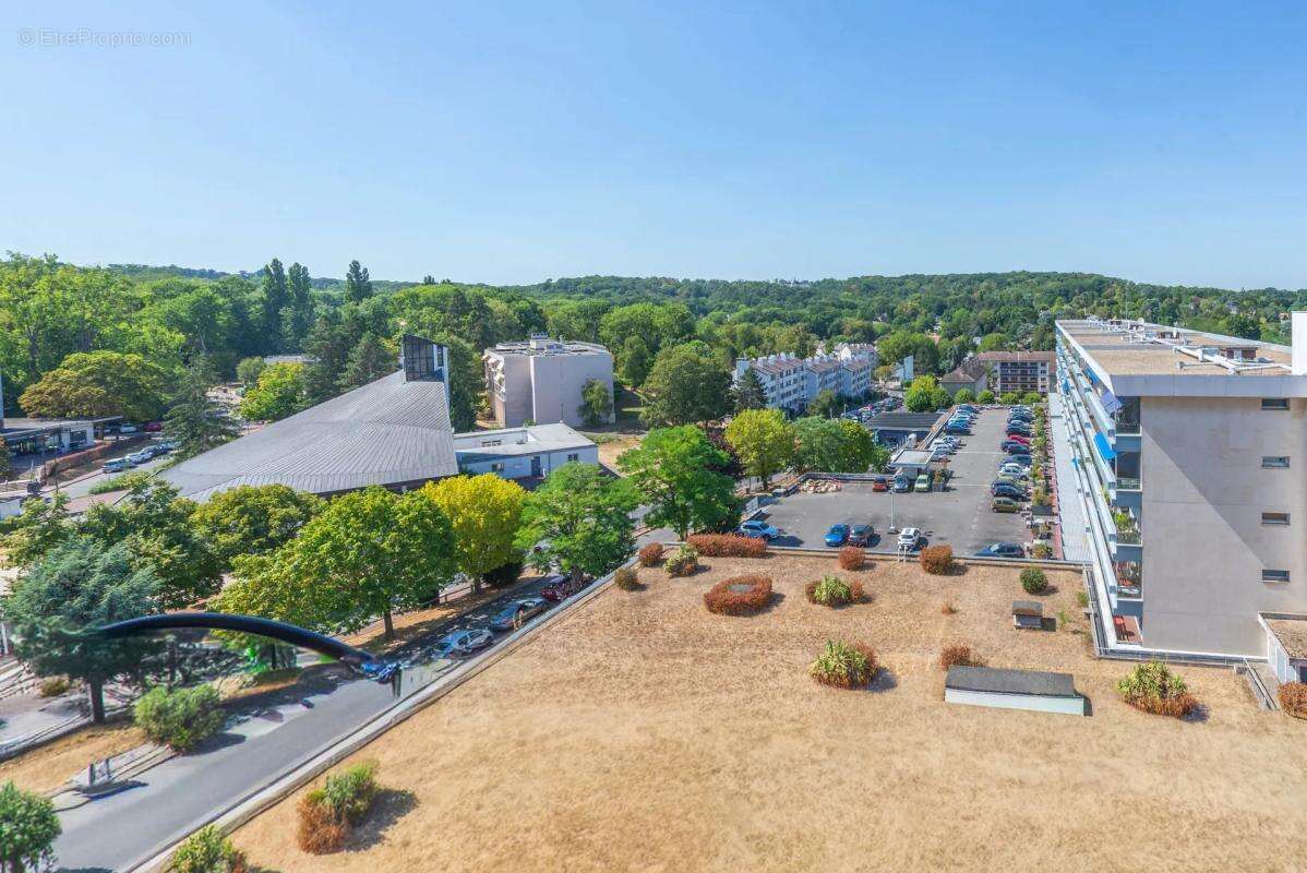  la celle-saint-cloud – dernier étage, terrasse & balcon ! - photo 4