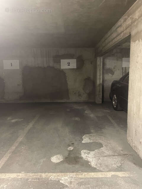 Parking à PARIS-14E