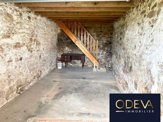 Maison à CONDE-SUR-VIRE