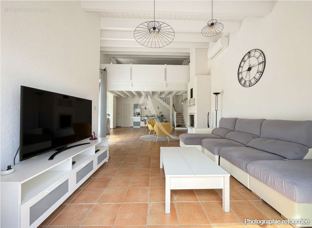 PUILBOREAU  Maison de 142 m² - photo 5