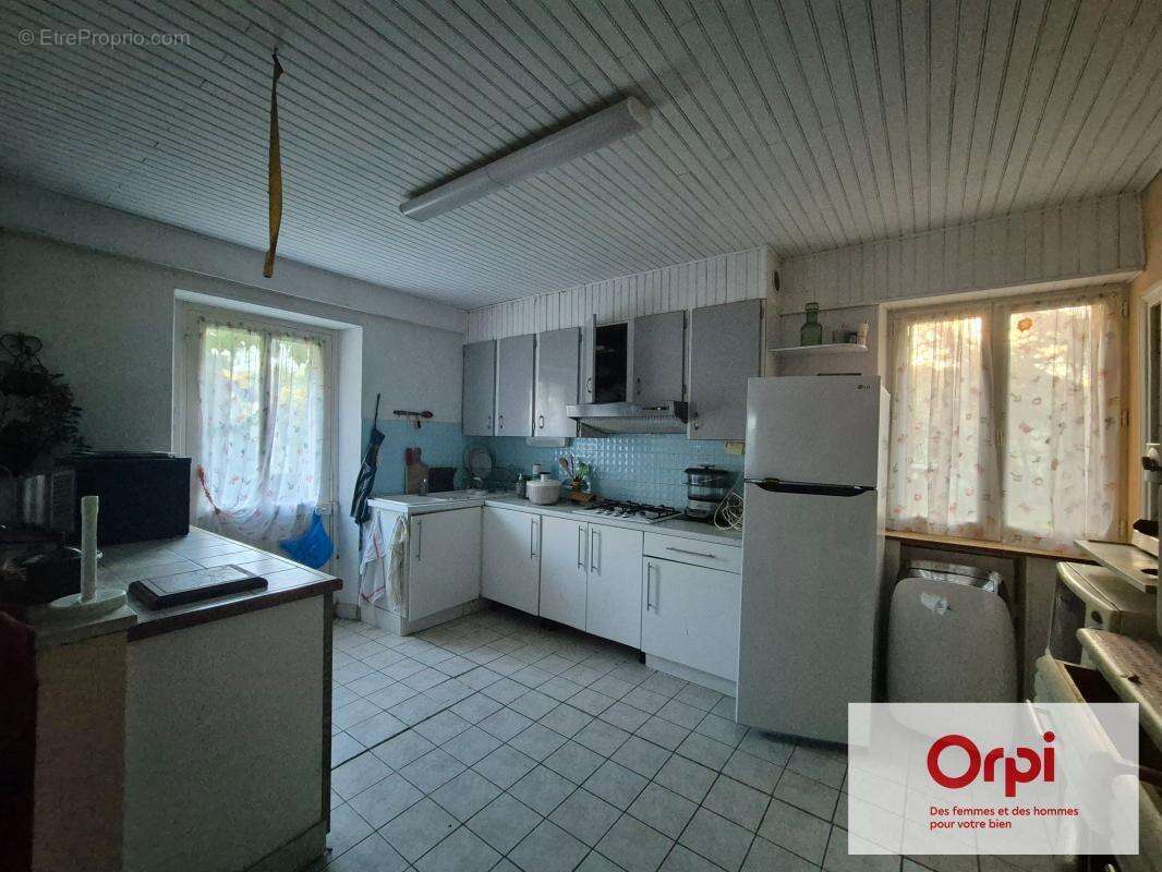 Maison à TERRASSON-LAVILLEDIEU