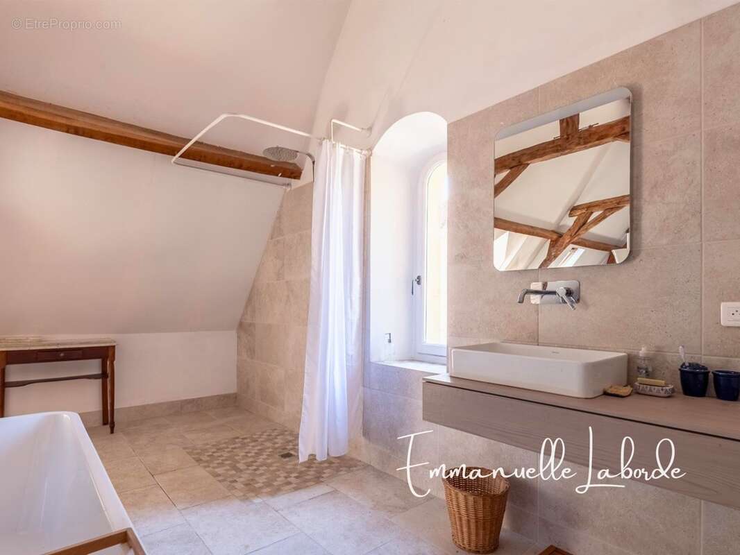 Propriété en pierre avec maison d’amis, piscine et 2,5 hectares LALINDE (24) - photo 24