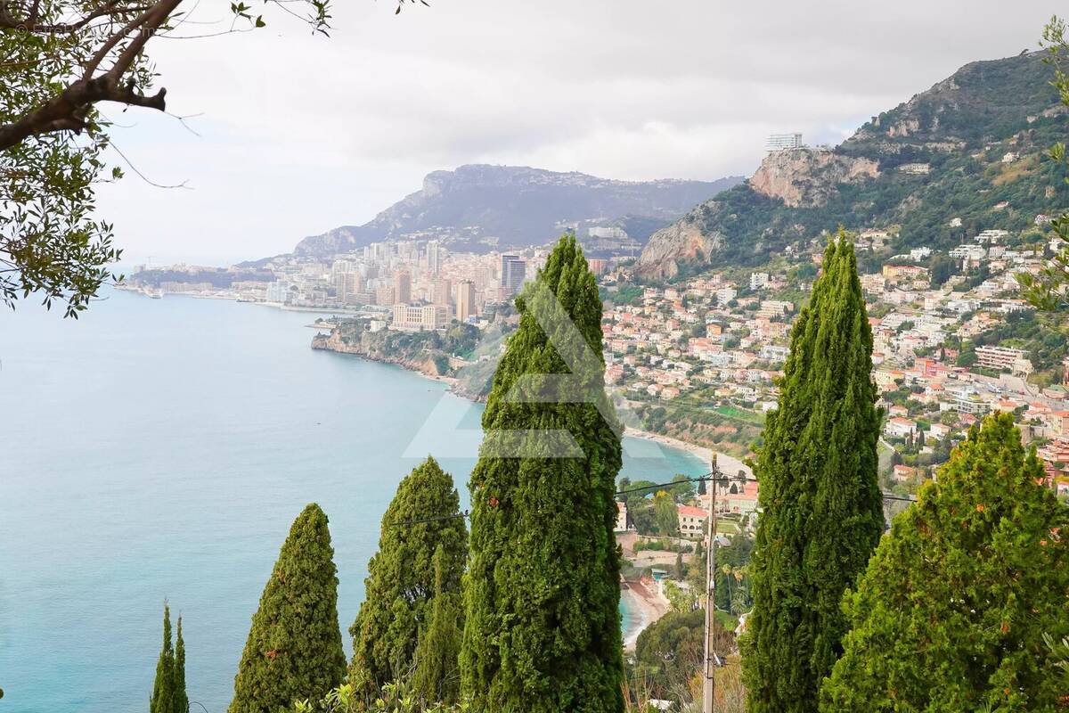 Appartement à ROQUEBRUNE-CAP-MARTIN