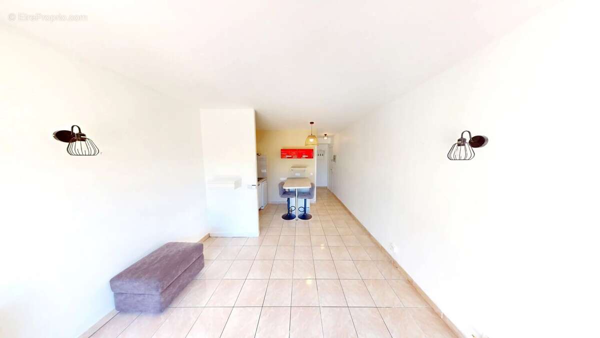 Appartement à VILLENEUVE-LOUBET