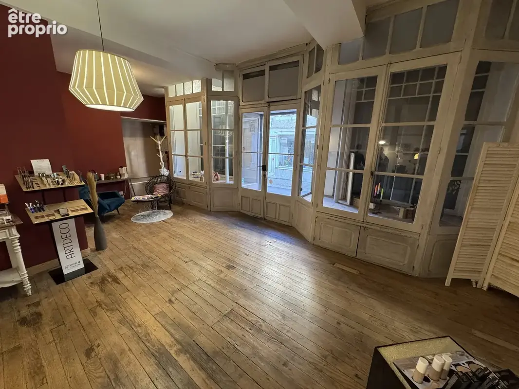 Nay-local commercial - photo 1