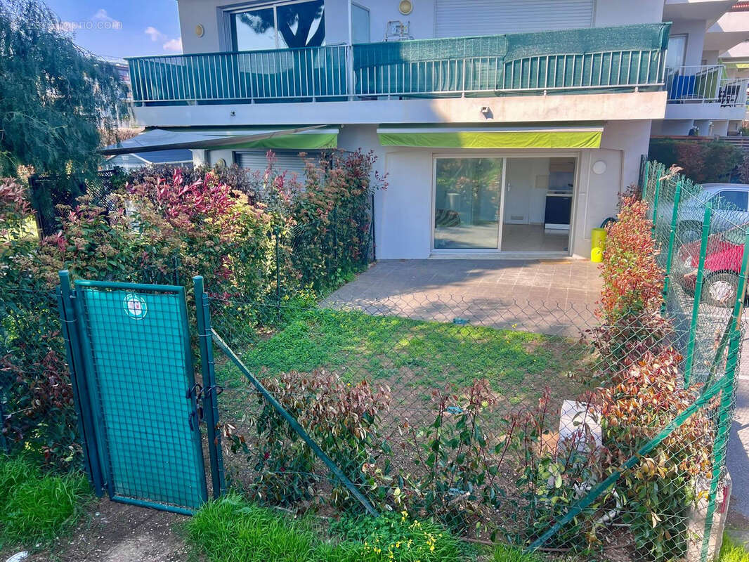Studio en rez de jardin à 200m du port et de la mer - photo 3