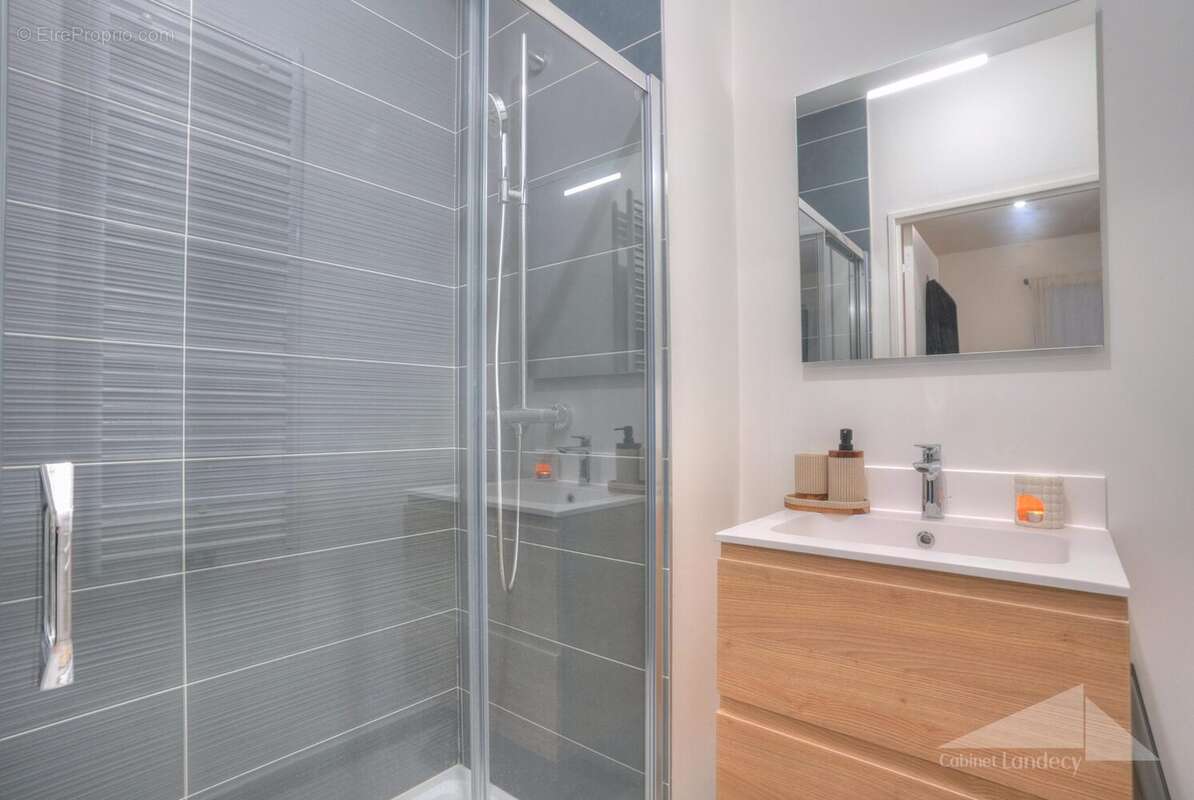 Appartement à FERNEY-VOLTAIRE