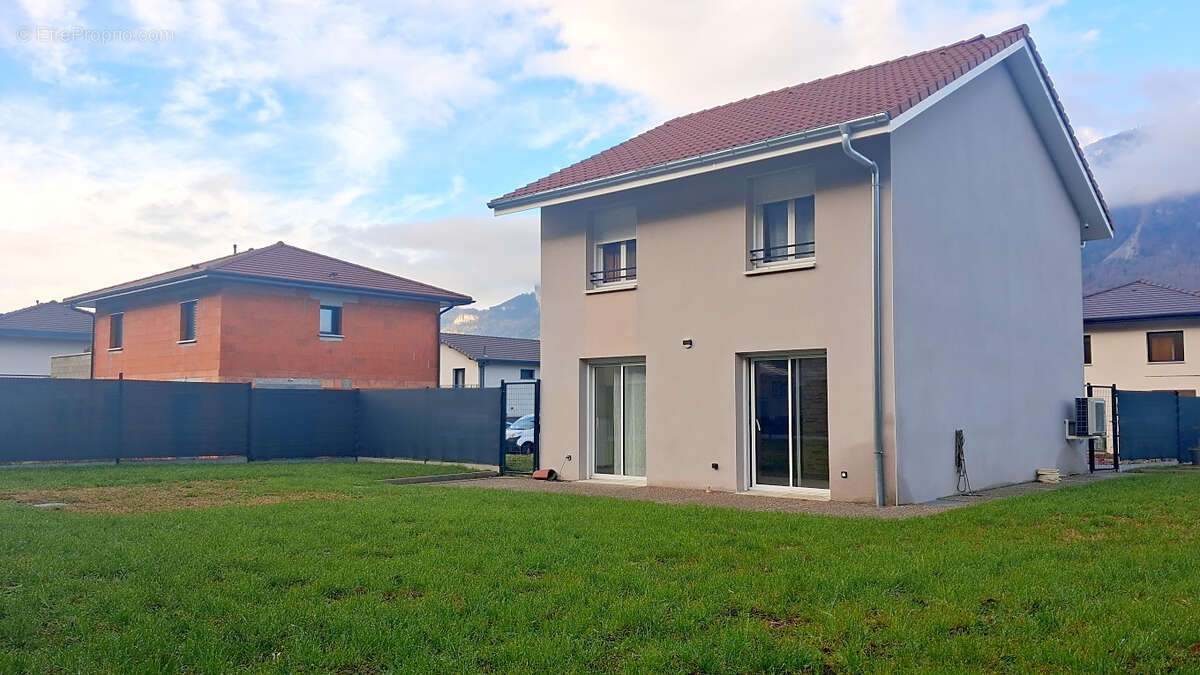 Maison à BONNEVILLE