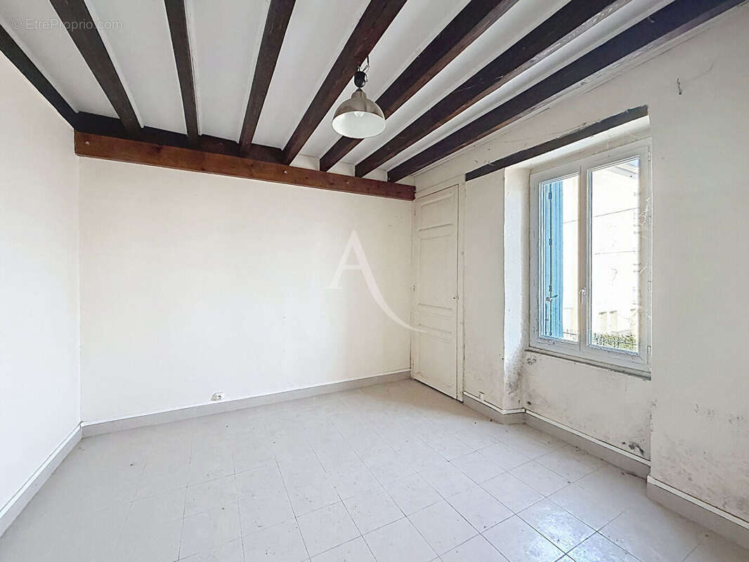 Appartement à LES PONTS-DE-CE