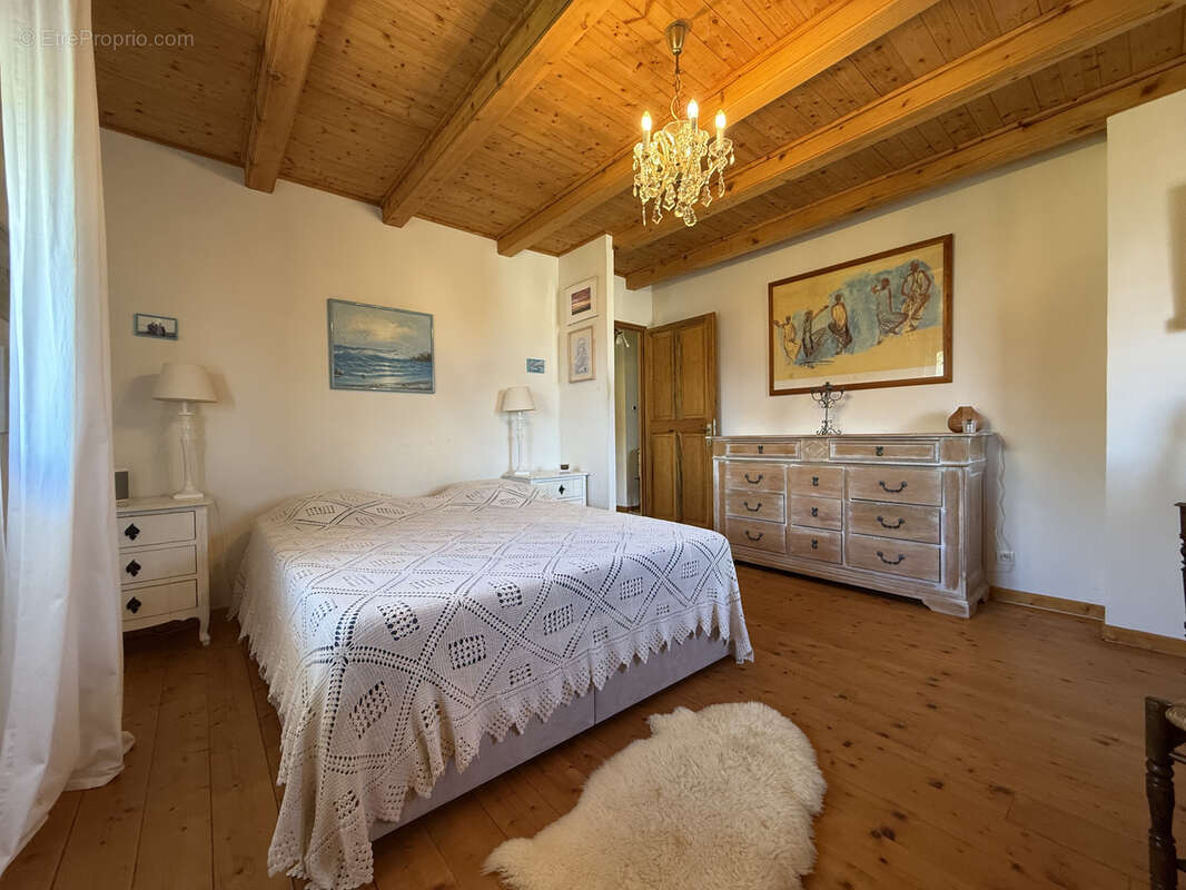 Maison à PERS-JUSSY