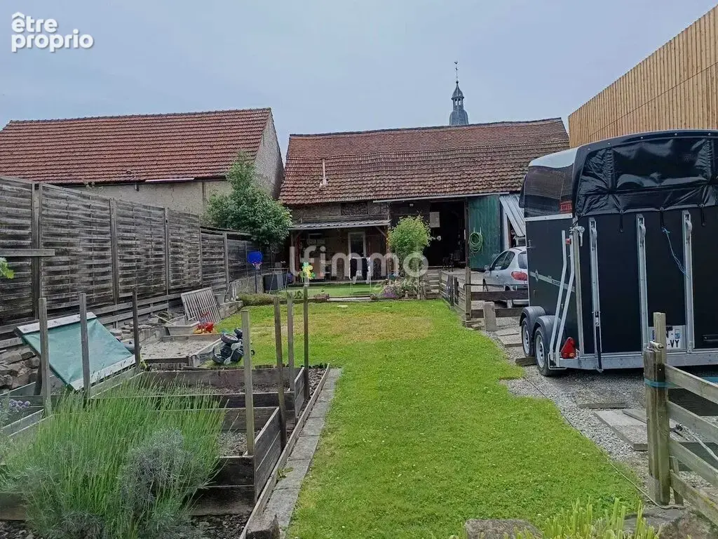 Corps de ferme entièrement rénové sur 23 ares avec paddocks - photo 6