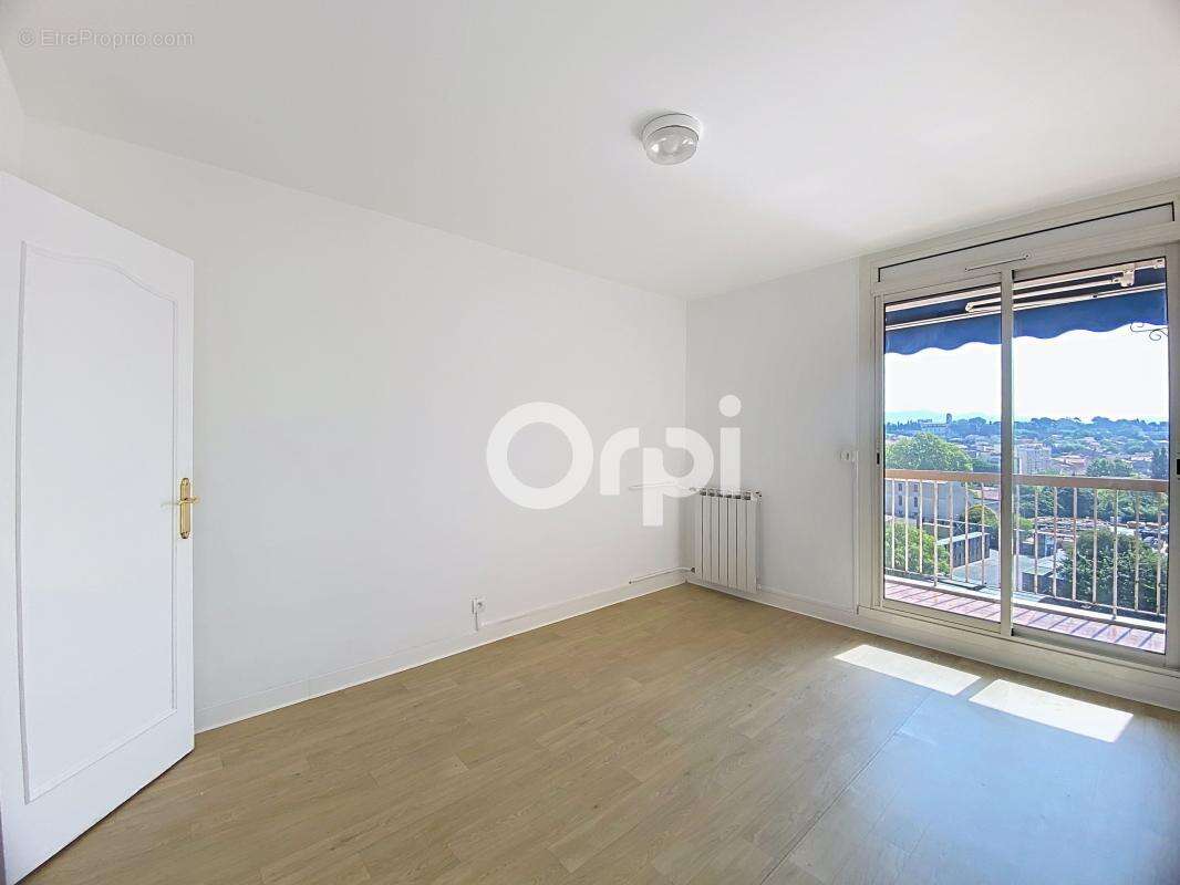 Appartement traversant avec vue mer et balcon à vendre - photo 15