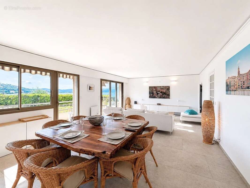 Appartement à SAINT-TROPEZ