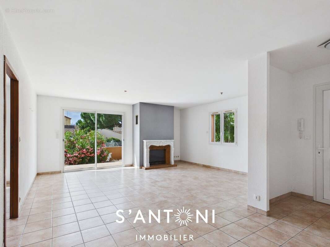 VIAS - Villa T4 de plain-pied garage et jardin - photo 2