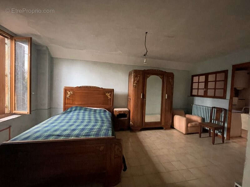 Maison à LA BAZOCHE-GOUET