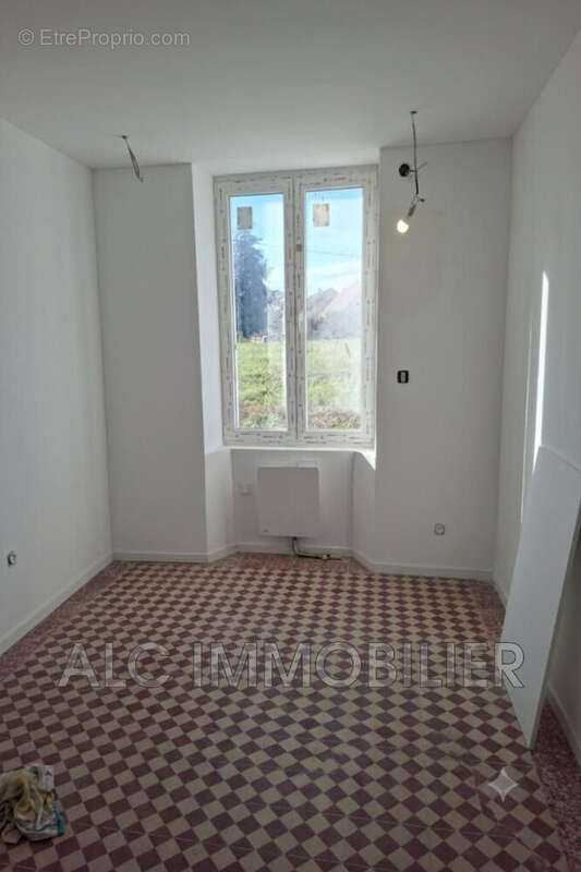 Maison 66 m² à Dangeul  - photo 4