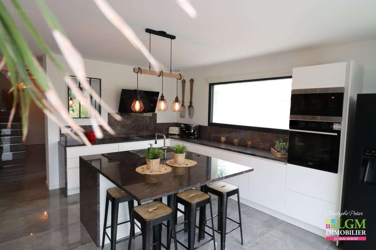 Maison à VAISON-LA-ROMAINE