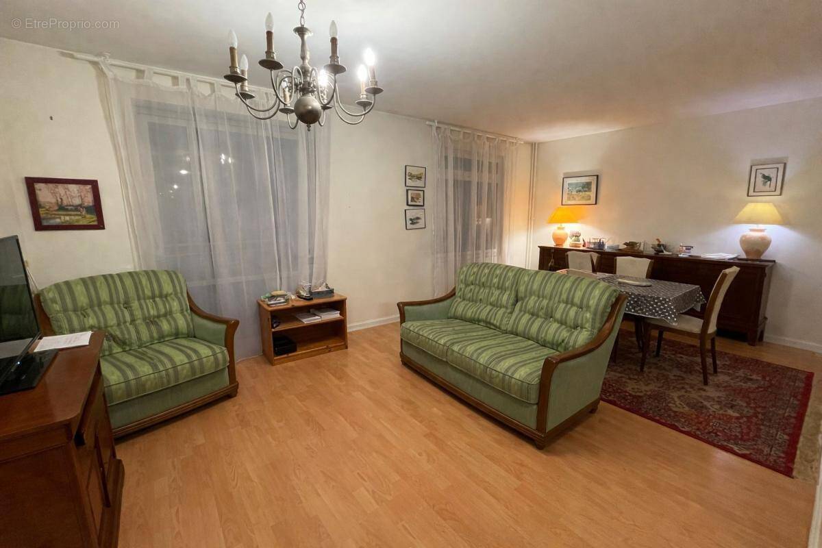 Appartement à VAIRES-SUR-MARNE