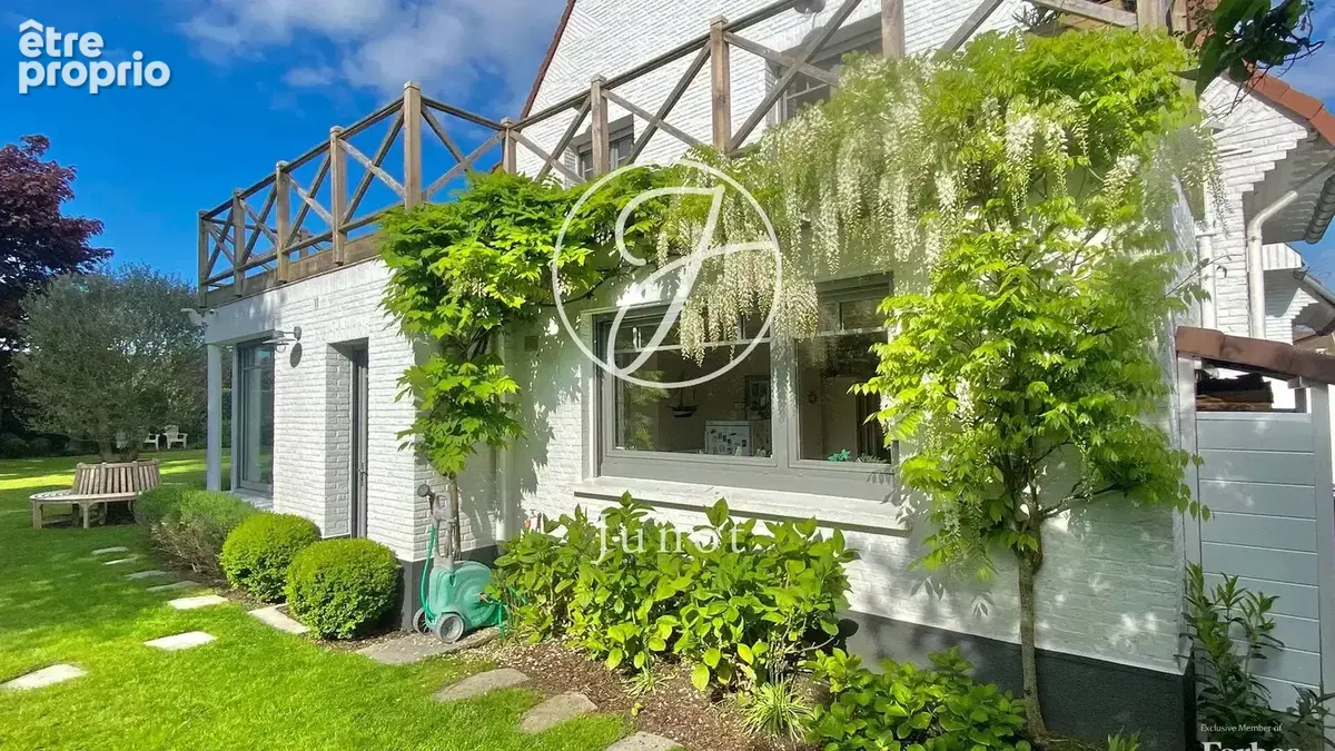 Croix - BARBIEUX - Maison à vendre - 8 pièces - 221.38 m² - jardin - garage - photo 6