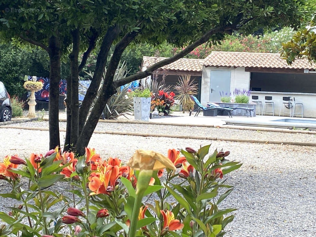 Maison à MAUGUIO