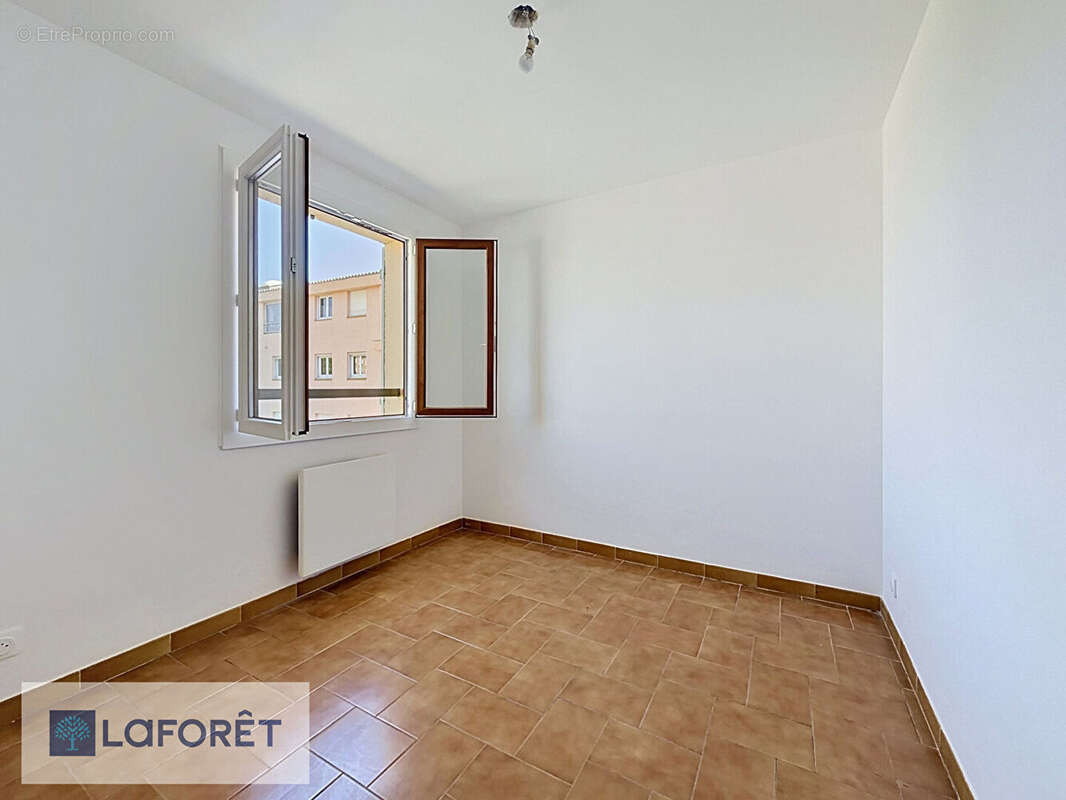 Appartement à SIX-FOURS-LES-PLAGES