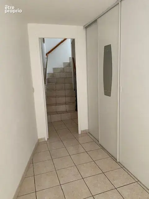 En exclusivité Maison de village avec garage et terrasse sans aucun vis a vis le tout en parfait etat - photo 7