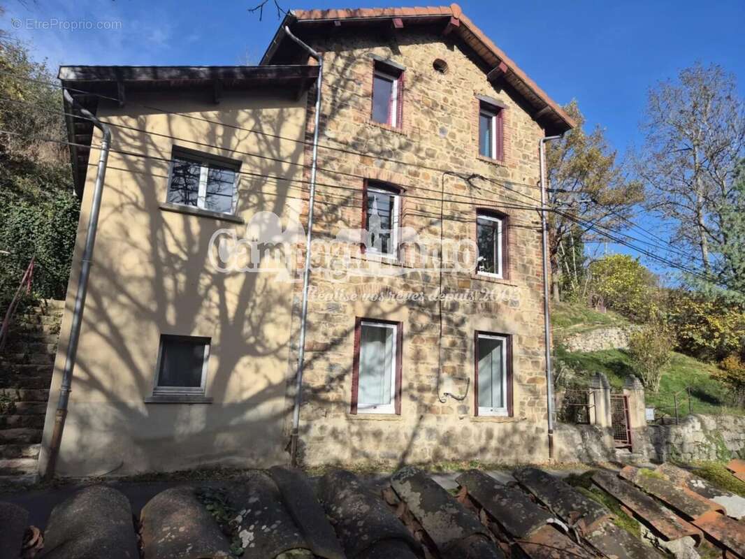 Maison à SAINT-FORGEUX