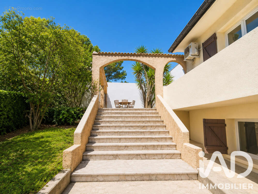 Photo 2 - Maison à VERGEZE