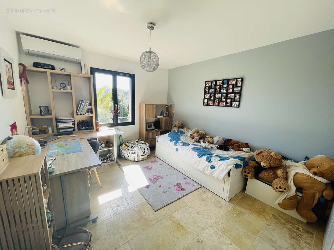 Maison à PLAN-DE-LA-TOUR