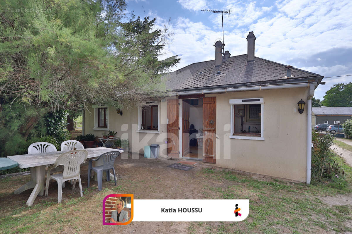 Maison à CHAUMONT-SUR-THARONNE