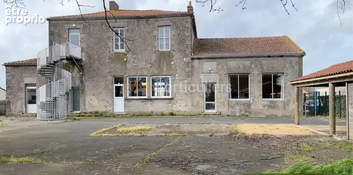 Un lieu atypique à réinventer ? ancienne école à la bruffière - photo 4