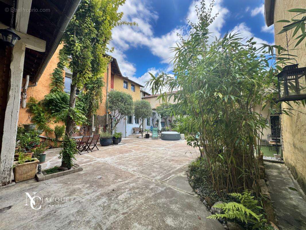 Maison à RILLIEUX-LA-PAPE