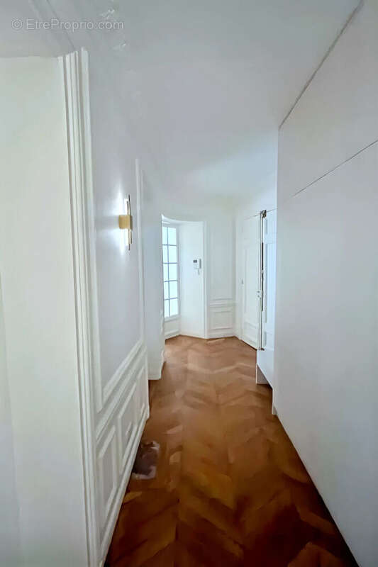 Appartement à PARIS-7E