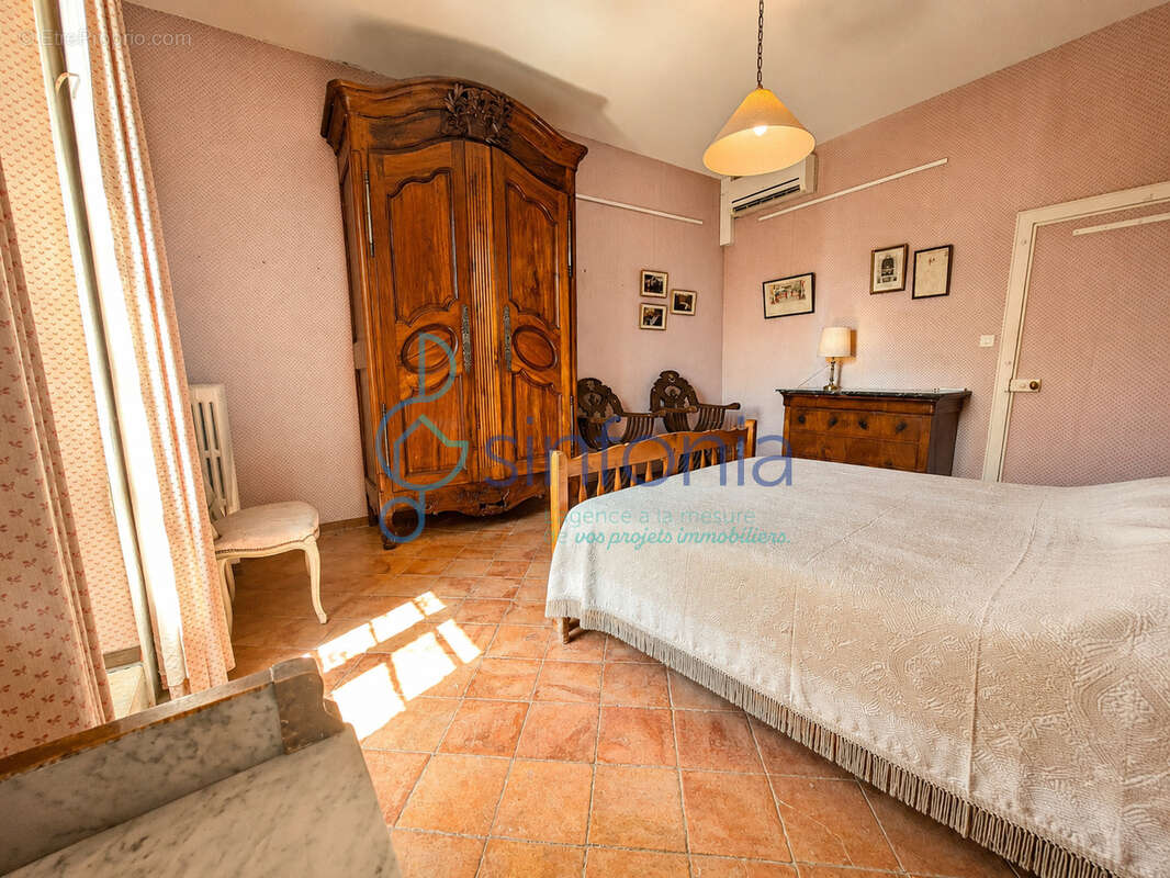 Demeure de caractère : 294 m2 habitables + 125 m2 de potentiel brut sur l'axe Nîmes/Uzès/Alès - photo 19