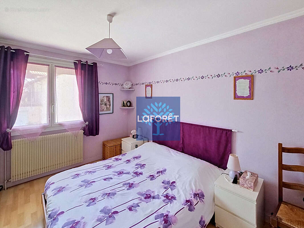 Maison 95m² avec piscine et jardin arboré - Brignais - photo 12
