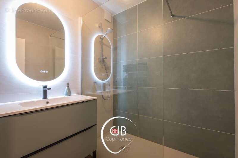 Appartement rénové à Montmélian avec terrasse et vue Mont-Blanc - photo 24