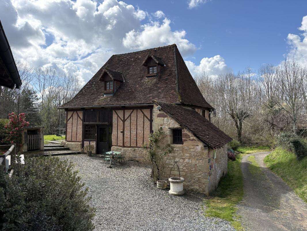 Maison à SEGONZAC