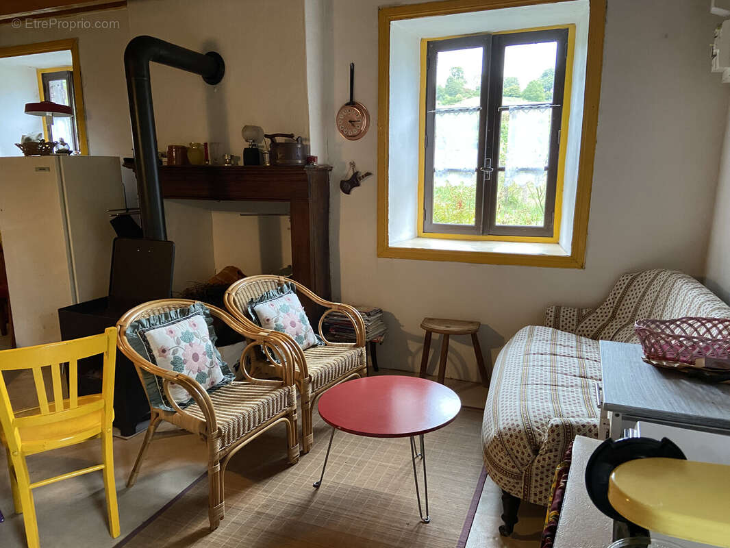 Maison à SAINT-DONAT