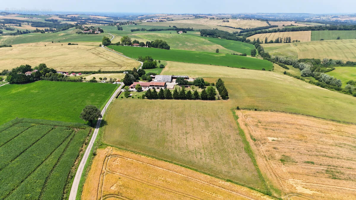 Maison à LEZAT-SUR-LEZE
