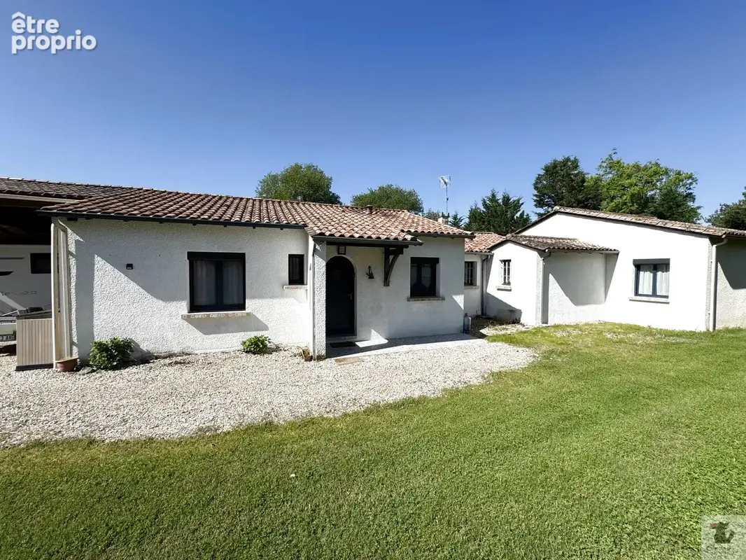 Plain pied 150 m2, piscine, 5chs, terrain  2428 m2 - photo 1