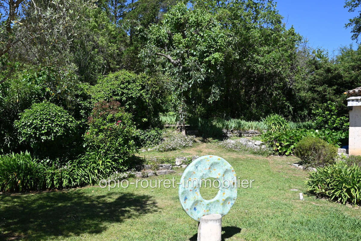 Maison à CHATEAUNEUF-GRASSE