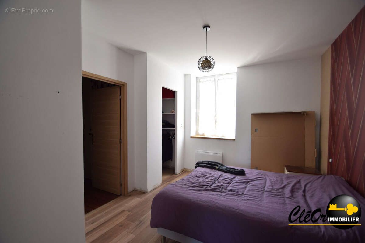 chambre 2 avec salle d&#039;eau privative - Maison à BELLEVESVRE