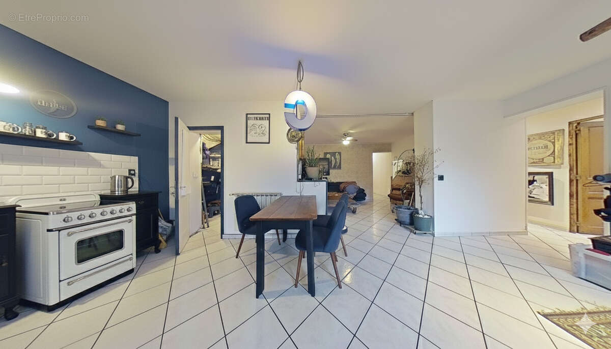 Appartement à MARSEILLE-15E