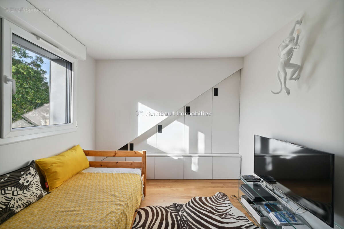 Maison à LA CELLE-SAINT-CLOUD